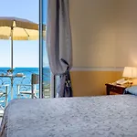 Отель Continental 4*