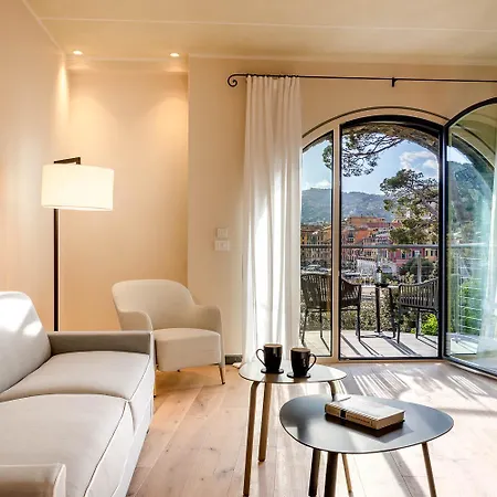 Continental Hotel 4*