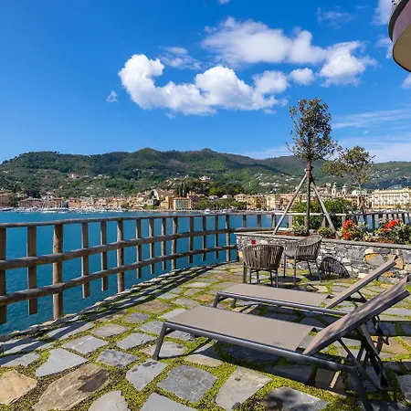 Continental Hotel 4*