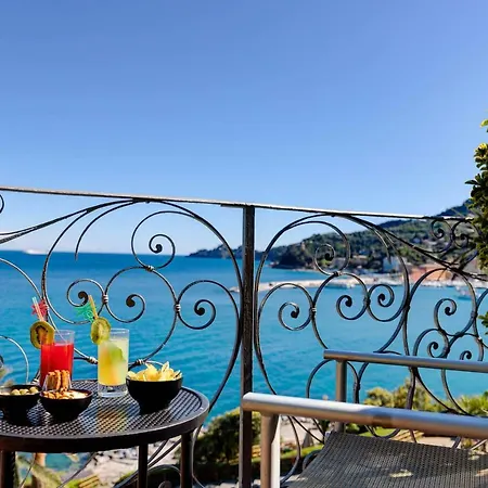 ホテル コンチネンタル