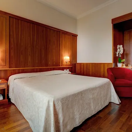 Continental Hotel 4*