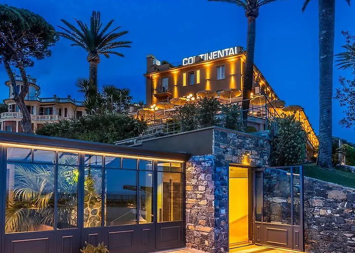 Continental Hotell 4*