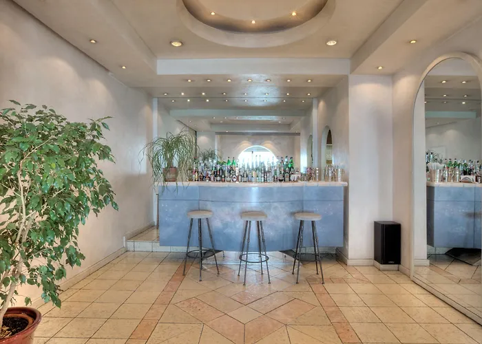 Continental Hotell 4*