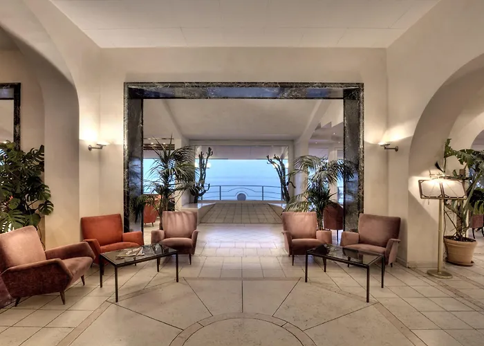 Hotell Continental 4*